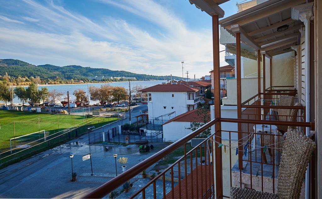 Greek House Hotel Neos Marmaras Exterior photo