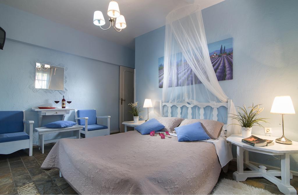 Greek House Hotel Neos Marmaras Exterior photo